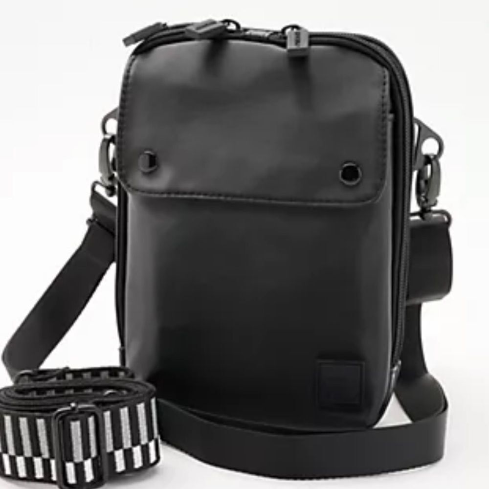NWT IHKWIP THE XL EVERYDAY ESSENTIALS CROSSBODY WITH 2 STRAPS